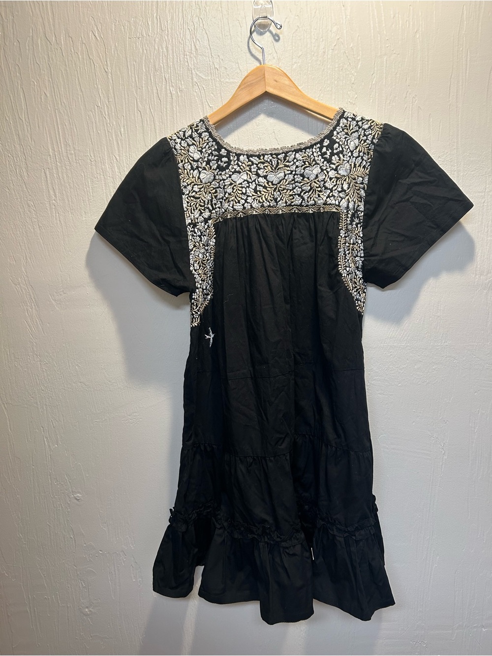 Mi Golondrina Isabella Tiered Short Dress Flores de Noche Hand Embroidered sz L